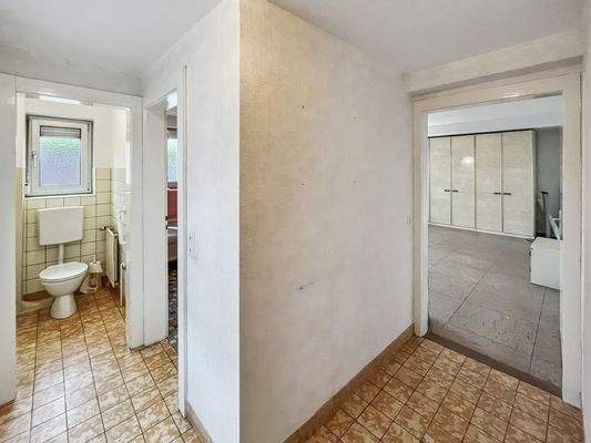 Erdgeschoss - WC/Bad