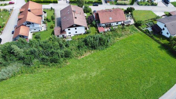Das Grundstück an der Baugrenze