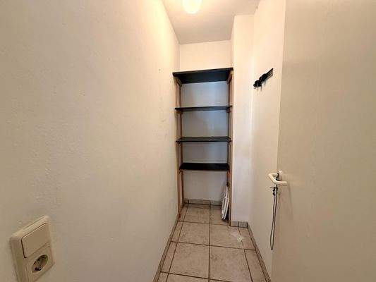 Abstellraum/Speisekammer