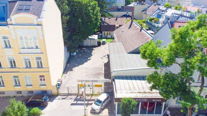 Grundstück Straßenseitig