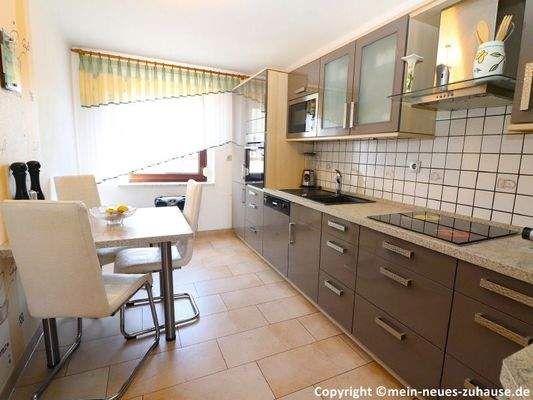 Bild 8 Küche Ansicht 1