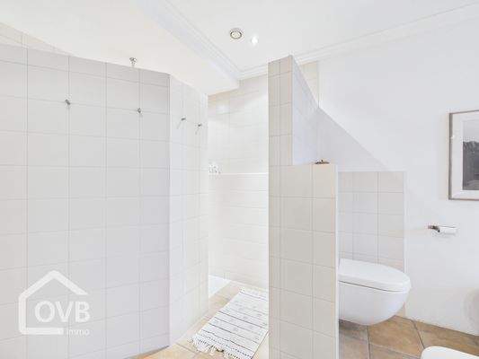 Haupthaus - DG Badezimmer