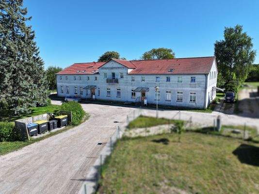 Mehrfamilienhaus in ländlicher Umgebung