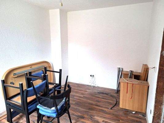 Zimmer kleine Wohnung 1. OG