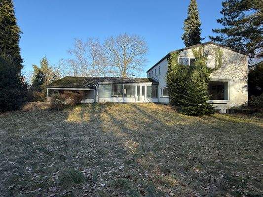 8 Haus Gartenseite.JPG