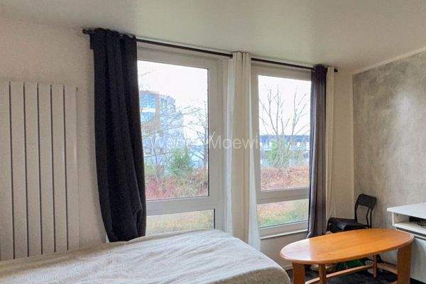 3467 im Sommer Blick ins Grüne