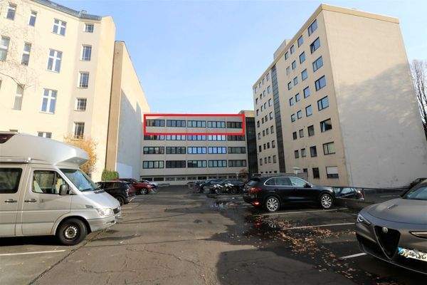 Parkdeck + Rückansicht