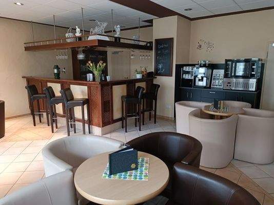 Cafe´ und Bar