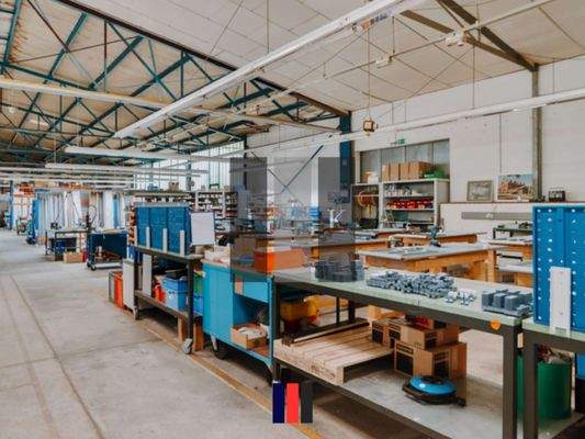 Halle Innenansicht 2