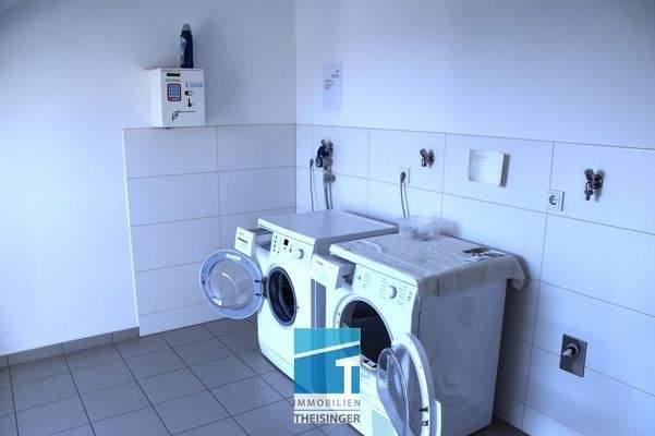 Gemeinschaft Waschmaschinen mit Münzen