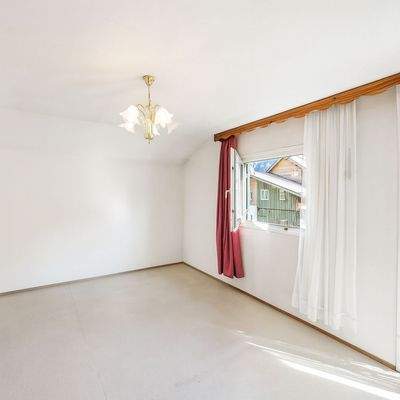 Schlafzimmer im OG mit Balkon