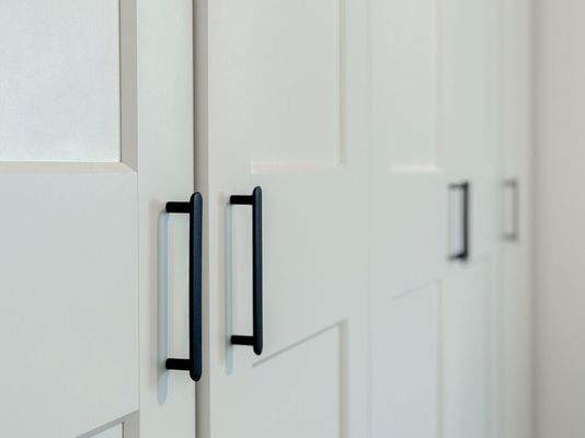 Mit Platz für große Schränke