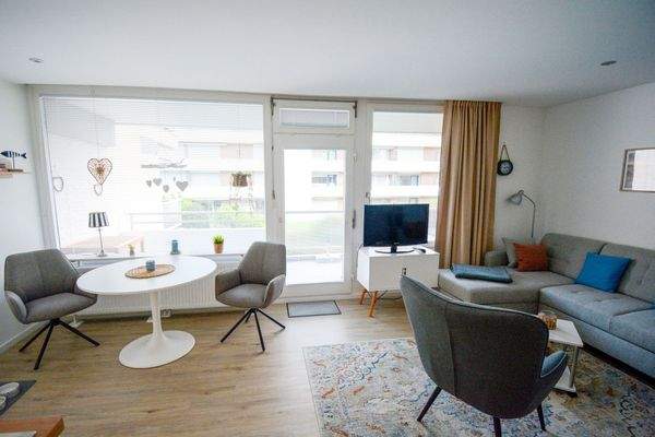 Wohn-/Ess-/Schlafzimmer &amp; Küche