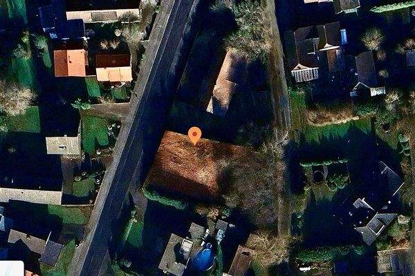 Grundstücksansicht (Bäume  digital entfernt)