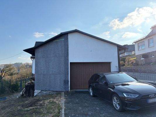 Seitenansicht der Garage