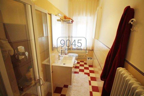 Charaktervolle Villa mit Gästehaus inmitten der toskanischen Natur