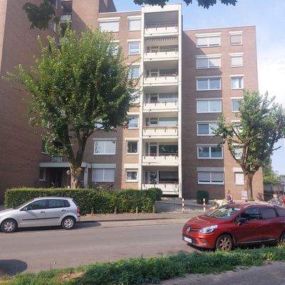 1298 Hausansicht Bild 1