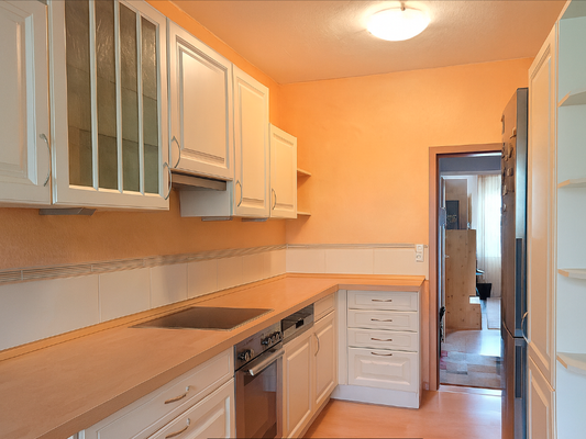 Küche (teilweise KI-generiert)