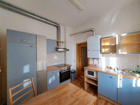 Küche mit Einbauküche