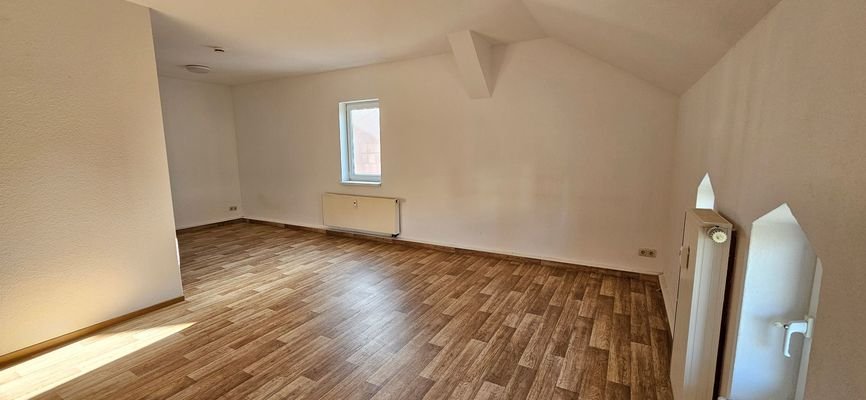 Wohnzimmer leer (1)
