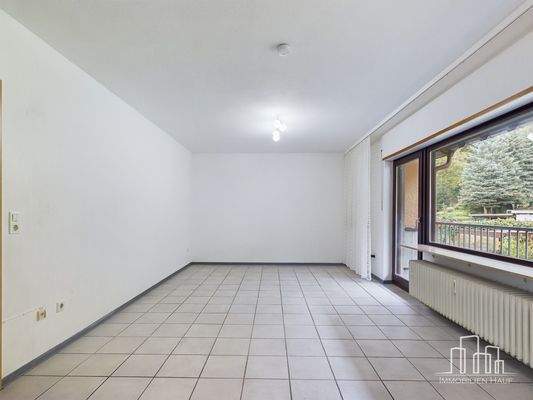 CAM02839G0-PR0200-STILL006