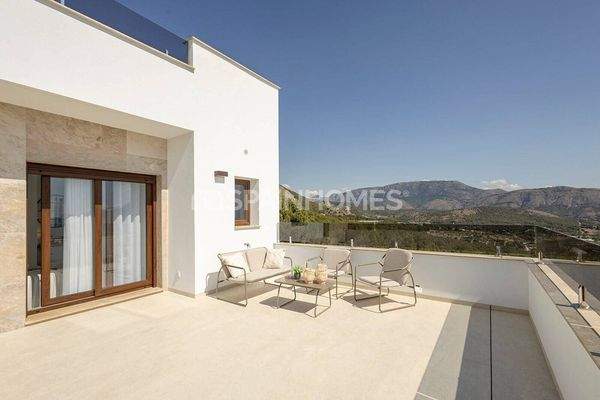 Elegant Detached Homes with a Pool in Polop Costa Blanca