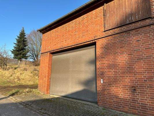 5 Scheune mit Rolltor.jpg