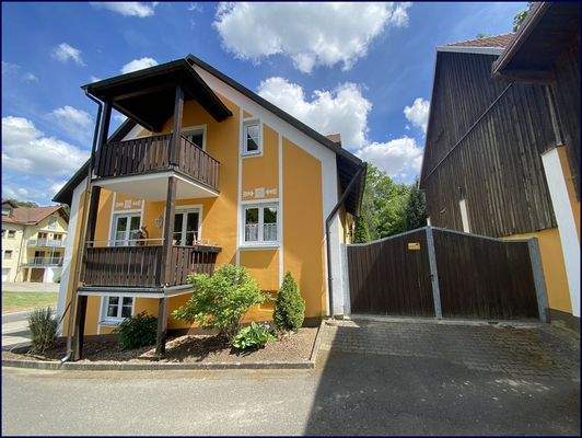 seitliche Hausansicht