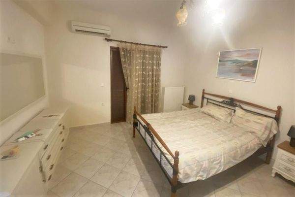 Schöne Villa mit einem separaten zweiten Haus zum Verkauf in Gavalochori