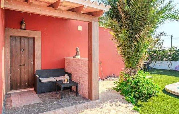 Villa mit Touristenlizenz in Meeresnähe zum Verkauf in Bahía Grande, Mallorca