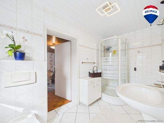 REMAX Immobilien DeLux Haus in Losheim am See - Britten zu verkaufen