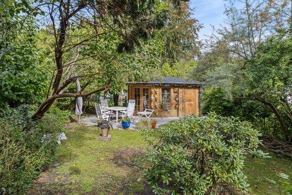 GARTEN MIT 2. TERRASSE