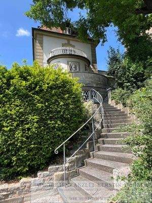 Aufgang vom Park zum Gartenpalais