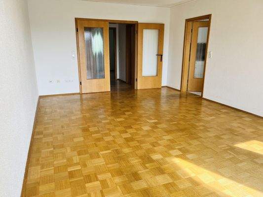 ca. 23m² großes Wohn- und Esszimmer als Zentrum der Wohnung