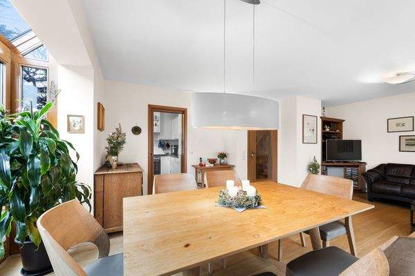 Heller, offener Wohn-/Essbereich