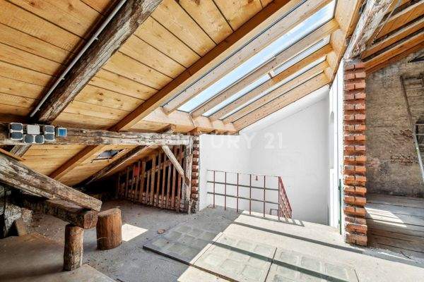 Dachgeschoss, Bahnhofstr. 6+8