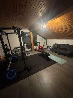 74 Fitneßraum im OG