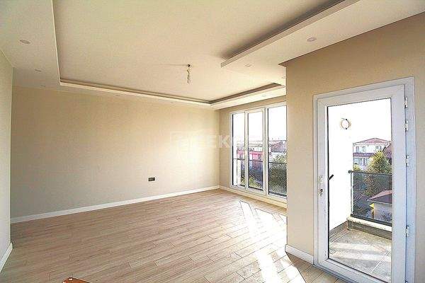 Spacious 3-Bedroom Apartment with Balcony in Istanbul