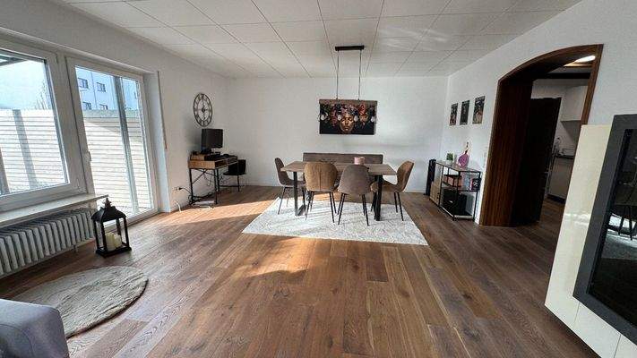 Essplatz und Wohnraum ....jpg