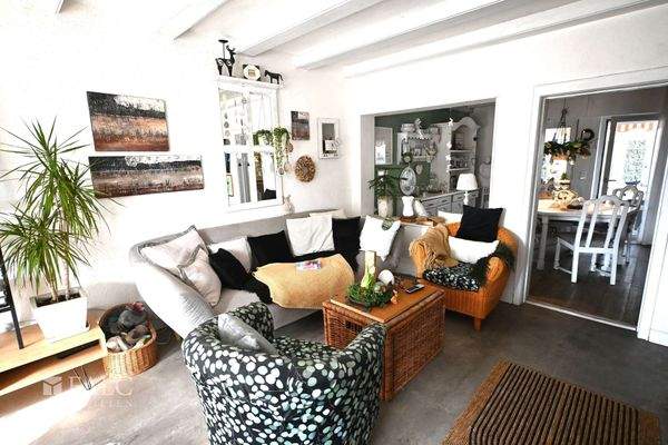 EG-Blick ins Wohnzimmer