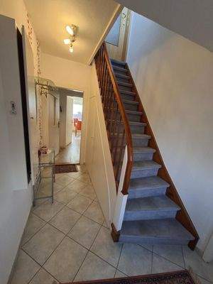Flur mit Treppenaufgang