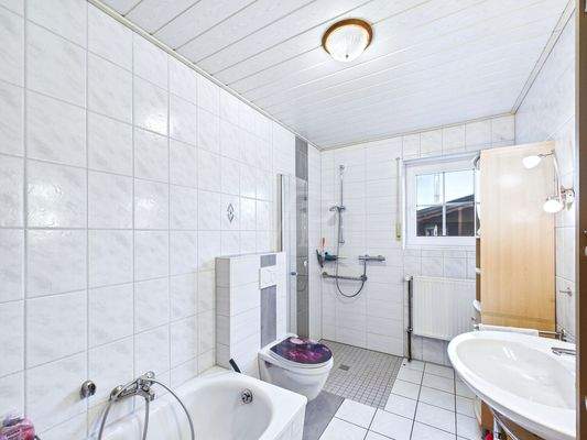 Vollbad im Erdgeschoss barrierefrei