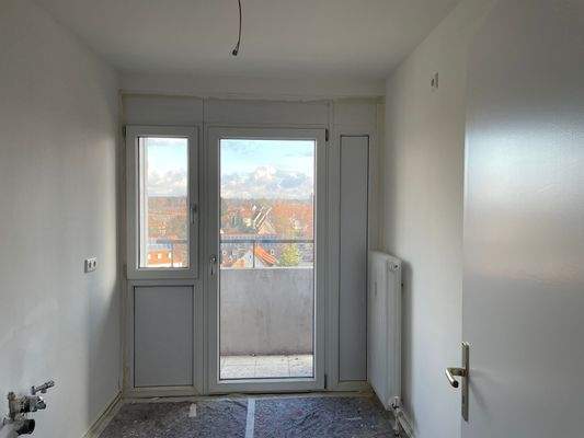 Küche mit Loggia (2).jpeg