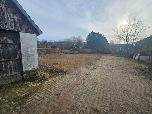 Blick Grundstück vorheriges Hauptgebäude 