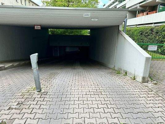 Außenansicht Einfahrt