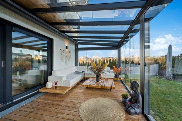 EG überdachte Terrasse