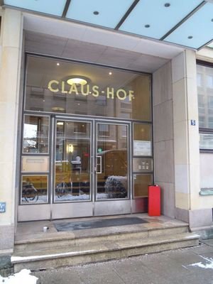 CLAUS-HOF