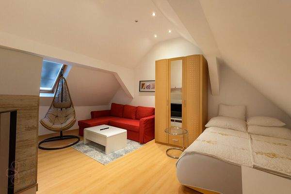 Image Sep 4, 2025, 12_20_46 AM