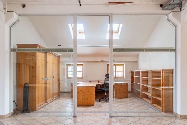 Büro 1. OG
