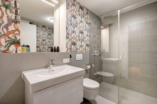 Elegantes Ensuite-Duschbad